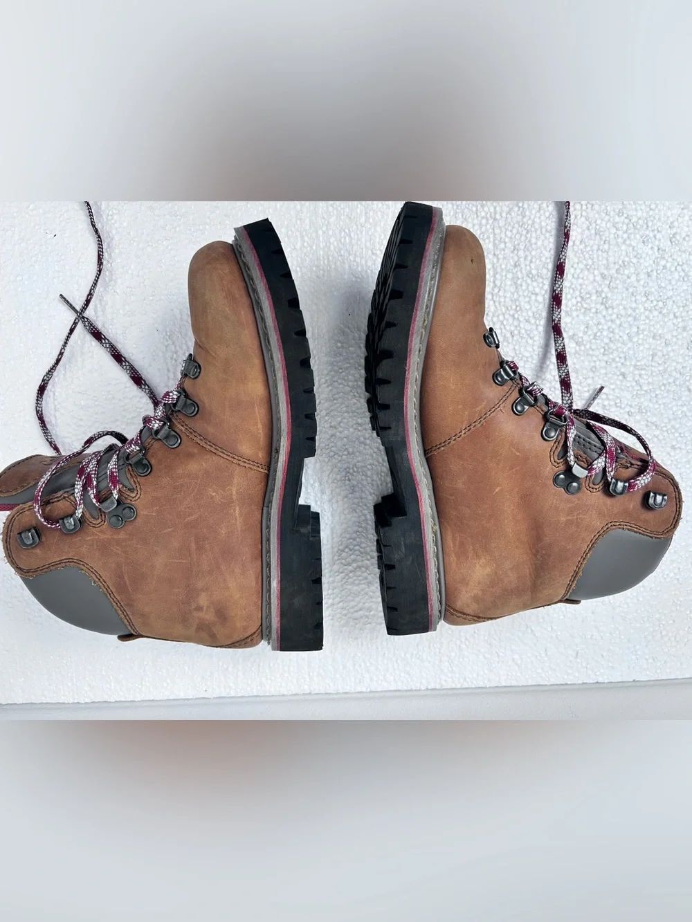 Cabela's Brown Leather Mens / Womens Winter Boots with Burgundy Accents 7.5